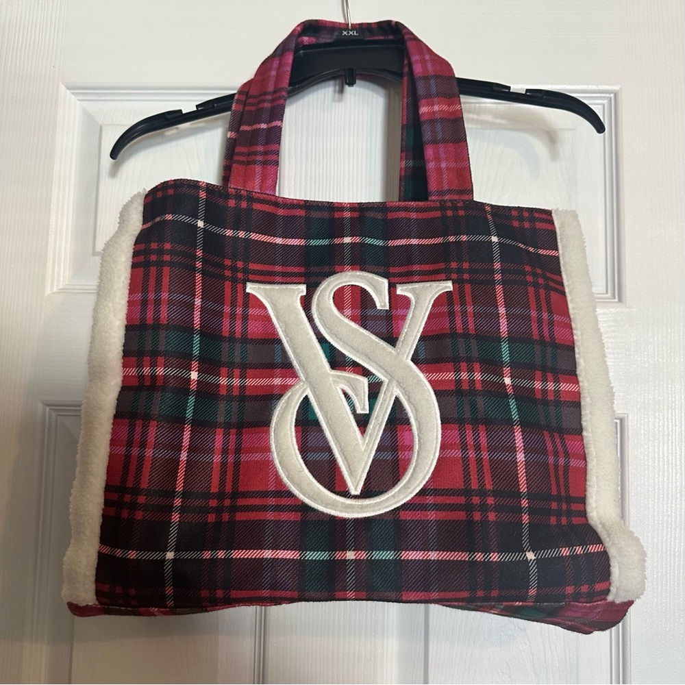 EUC Victoria Secret Large Red & Green Plaid Flannel & Sherpa Tote